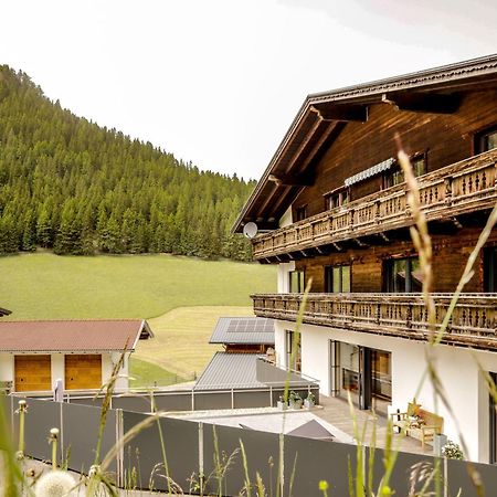 Wolf Apartments Padaun Vals Екстериор снимка