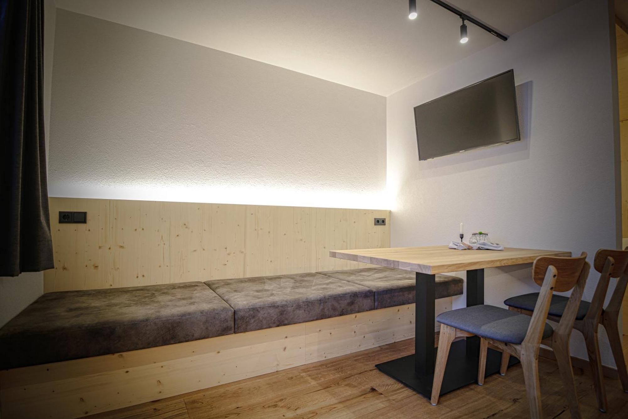 Wolf Apartments Padaun Vals Екстериор снимка
