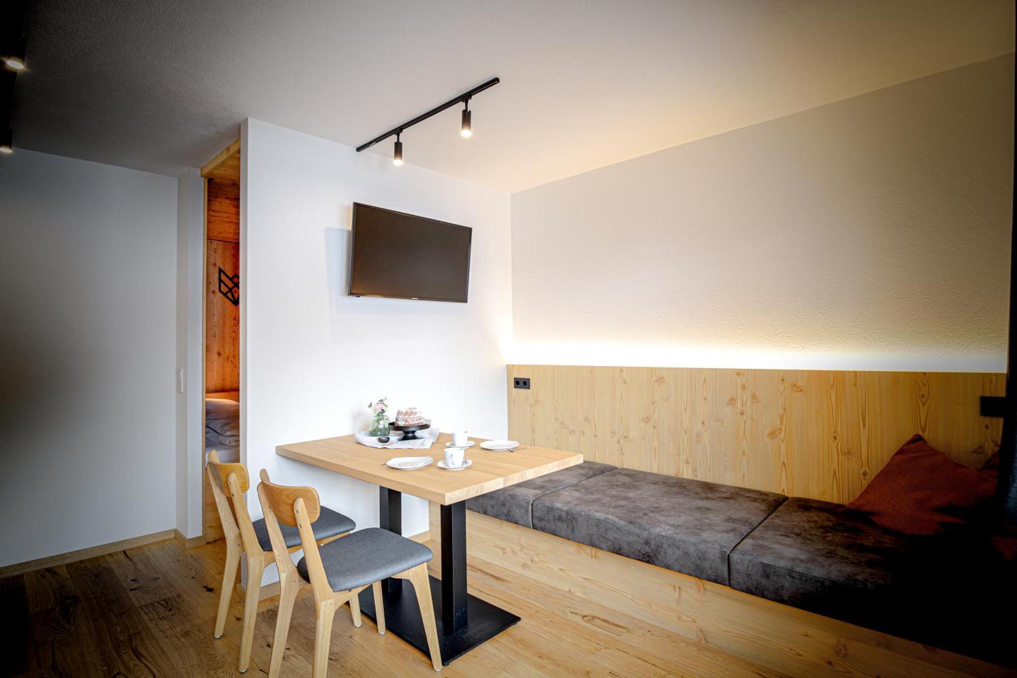 Wolf Apartments Padaun Vals Екстериор снимка