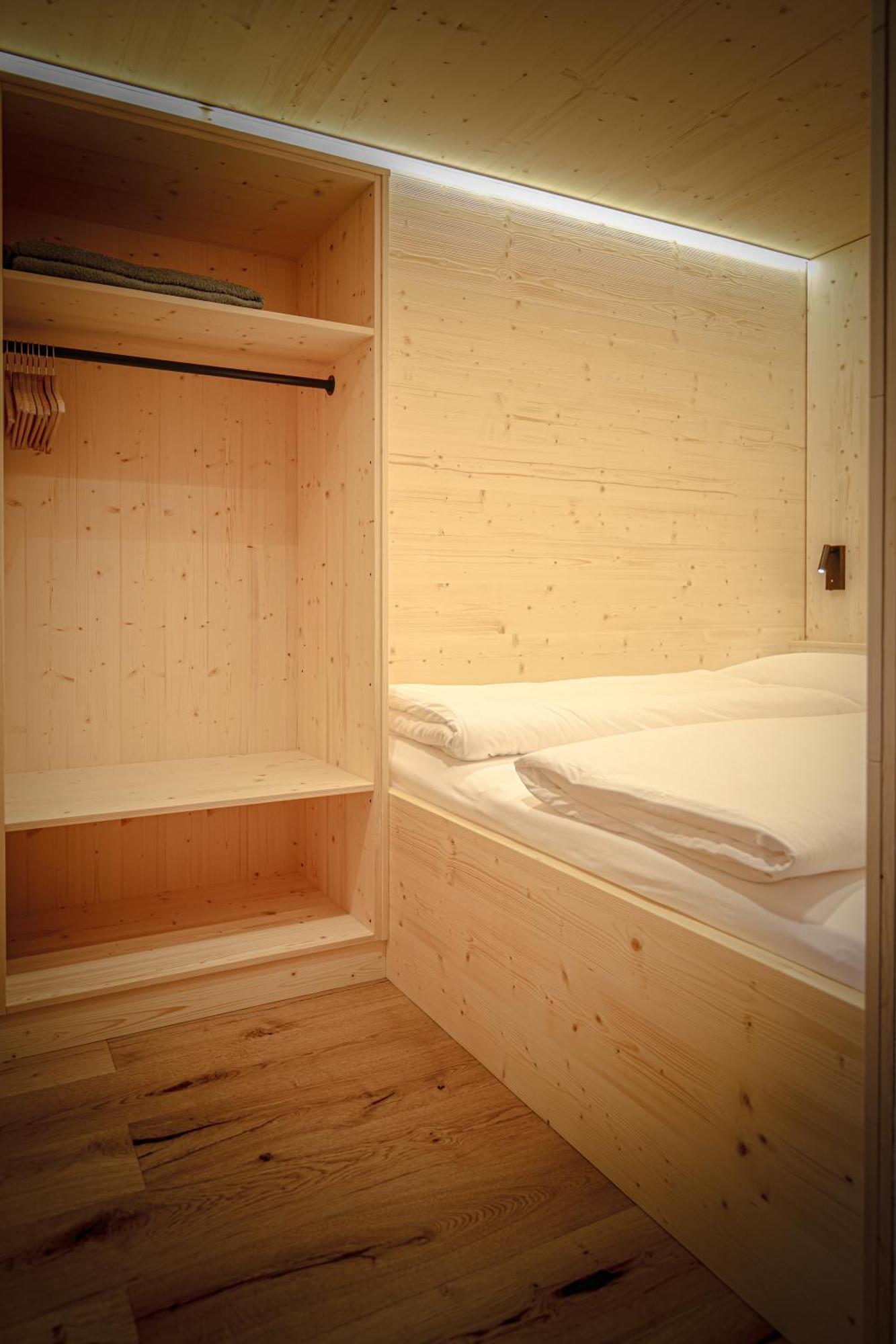 Wolf Apartments Padaun Vals Екстериор снимка
