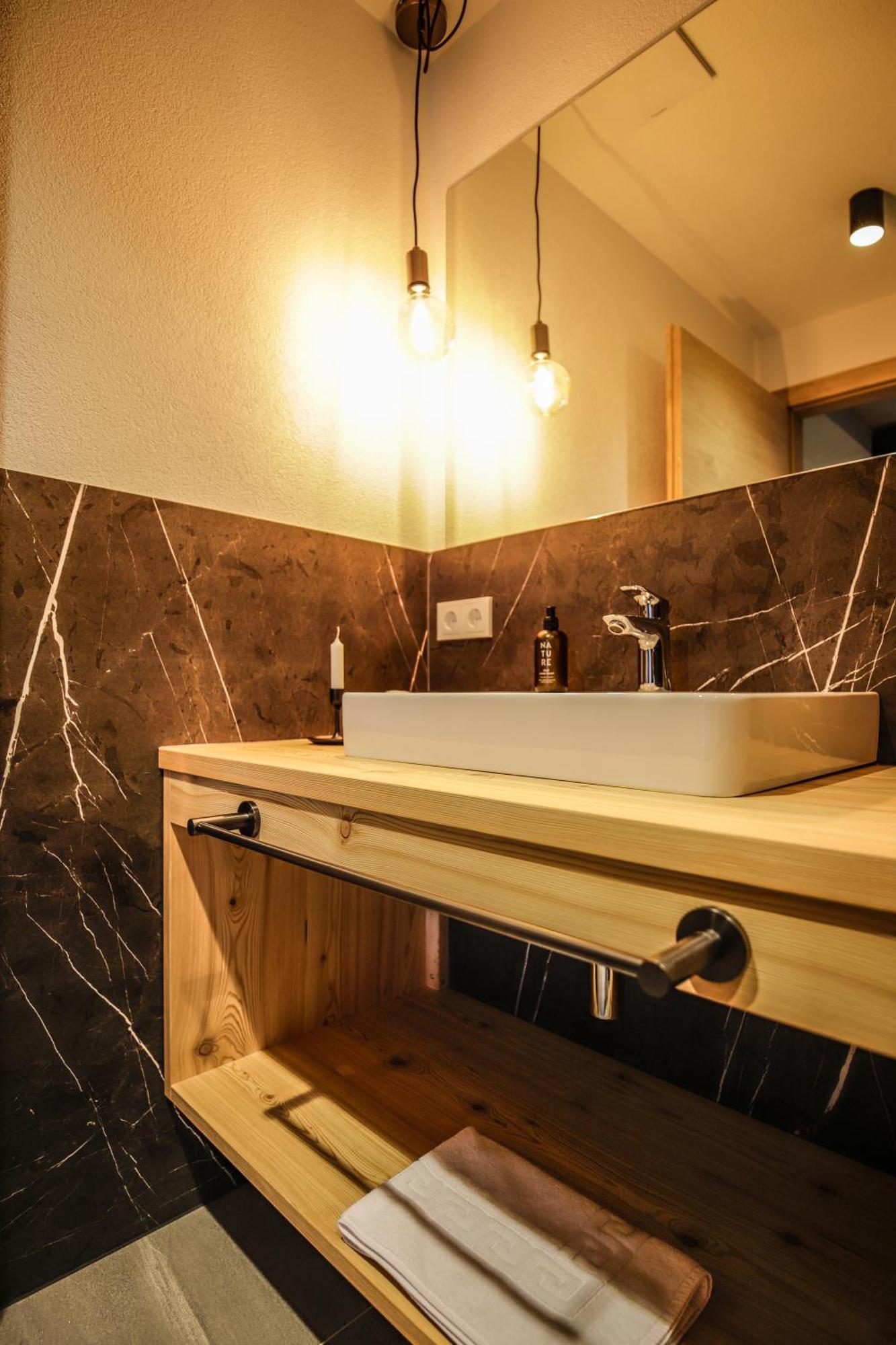 Wolf Apartments Padaun Vals Екстериор снимка