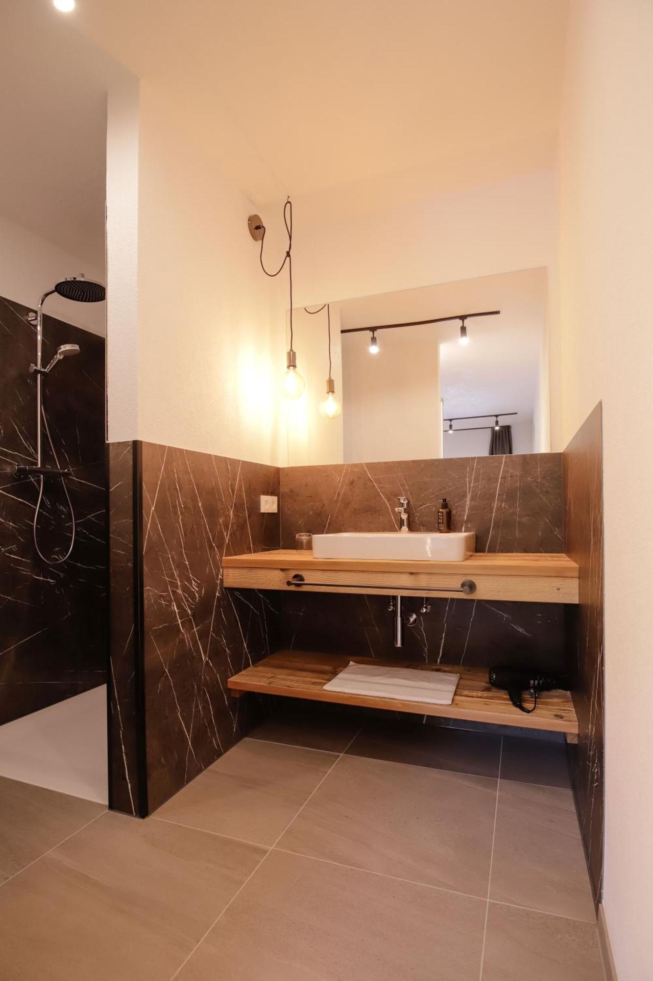 Wolf Apartments Padaun Vals Екстериор снимка