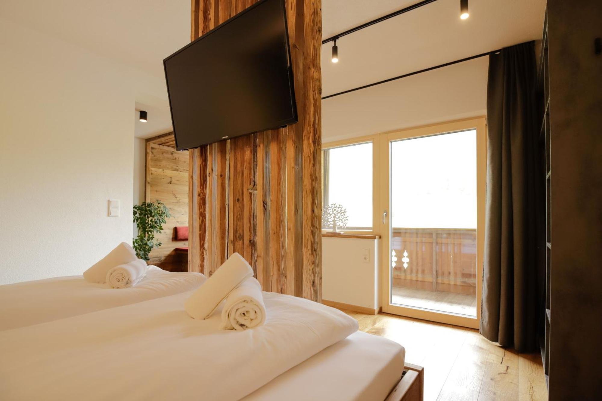 Wolf Apartments Padaun Vals Екстериор снимка